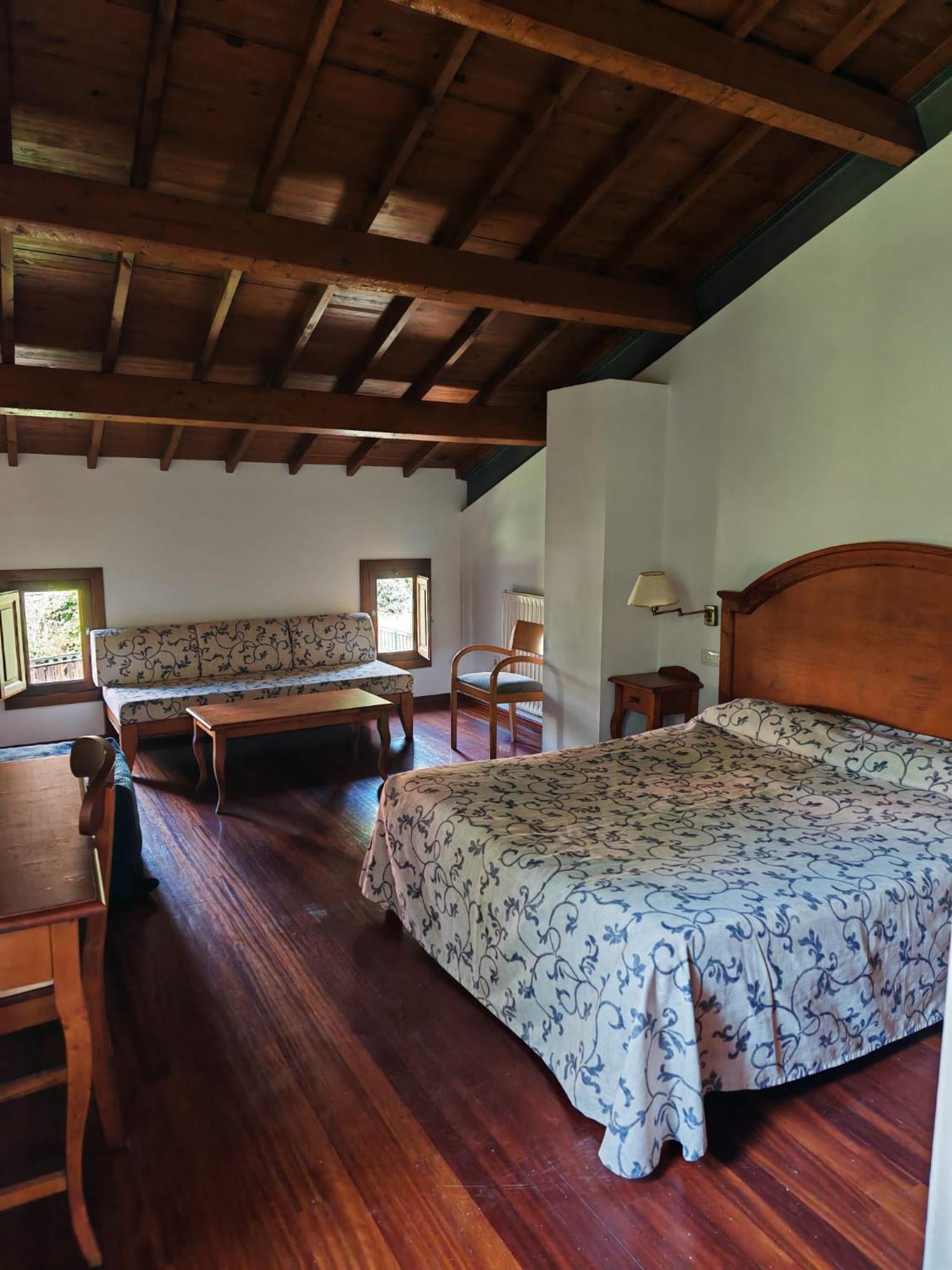 Acea Do Bubal Guest House Os Peares ภายนอก รูปภาพ