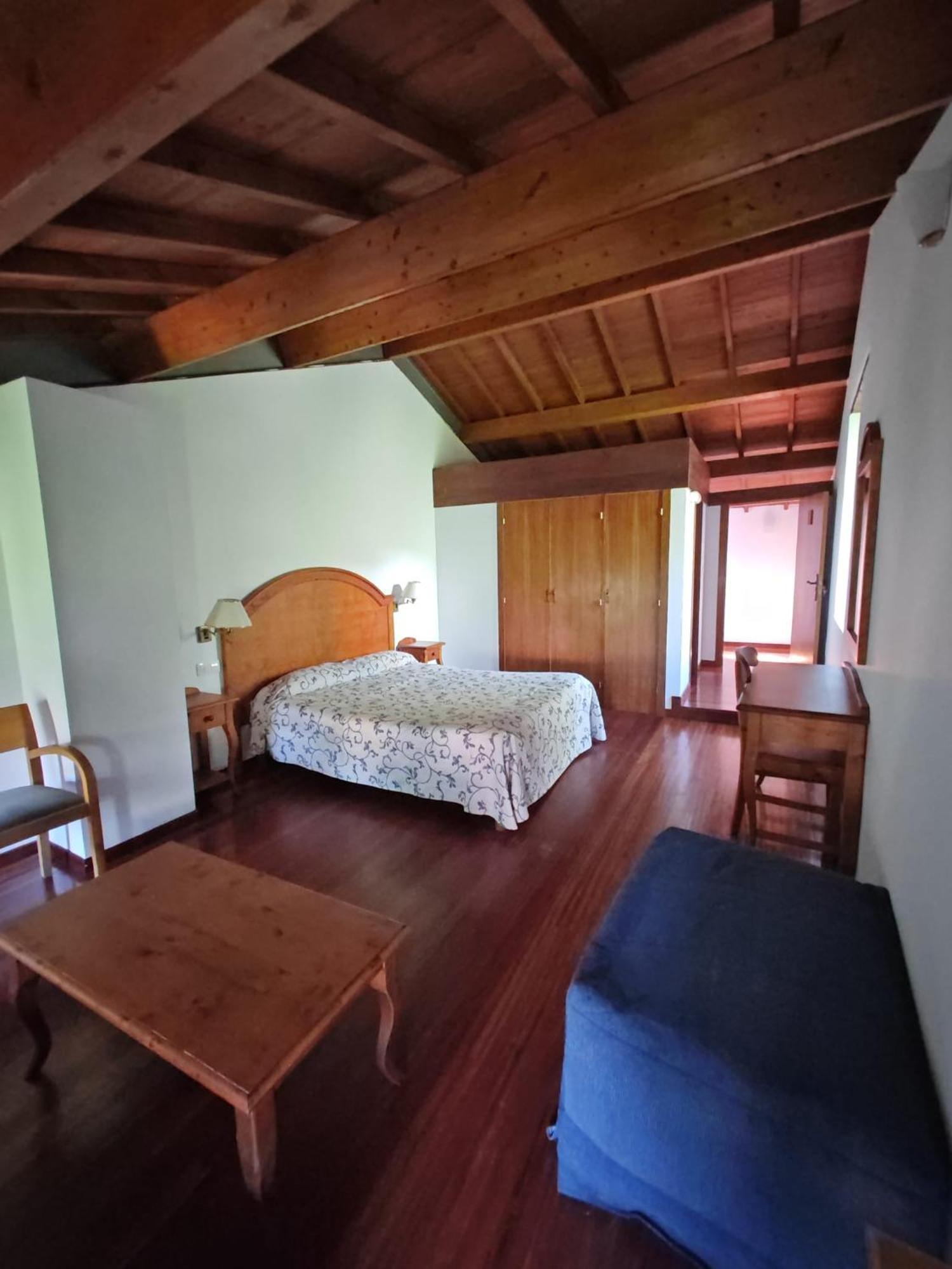 Acea Do Bubal Guest House Os Peares ภายนอก รูปภาพ